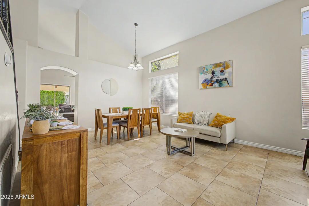 Real Estate Picture 12
