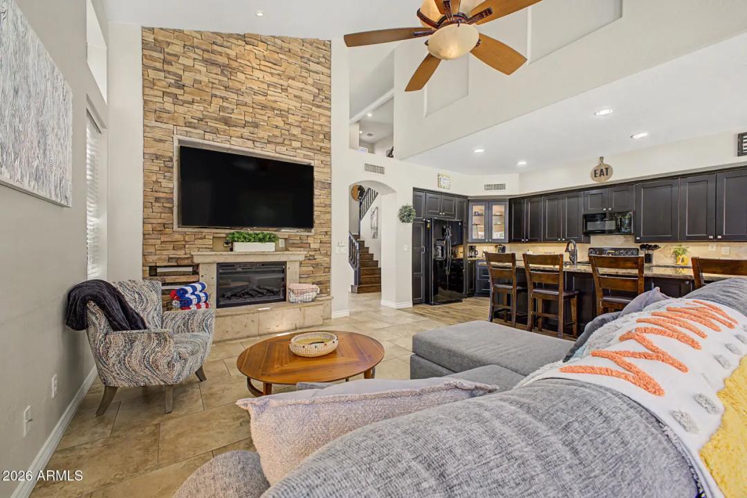 Real Estate Picture 10
