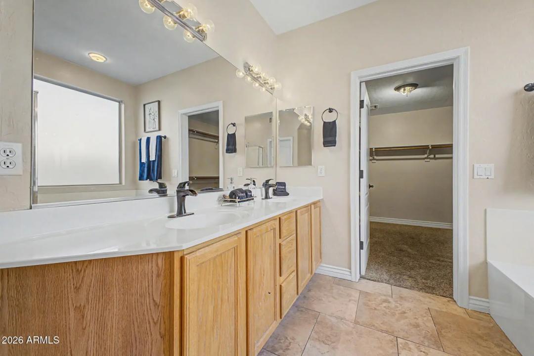 Real Estate Picture 17
