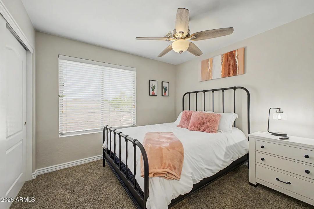 Real Estate Picture 23