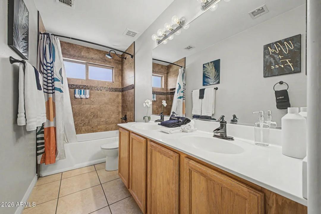 Real Estate Picture 26