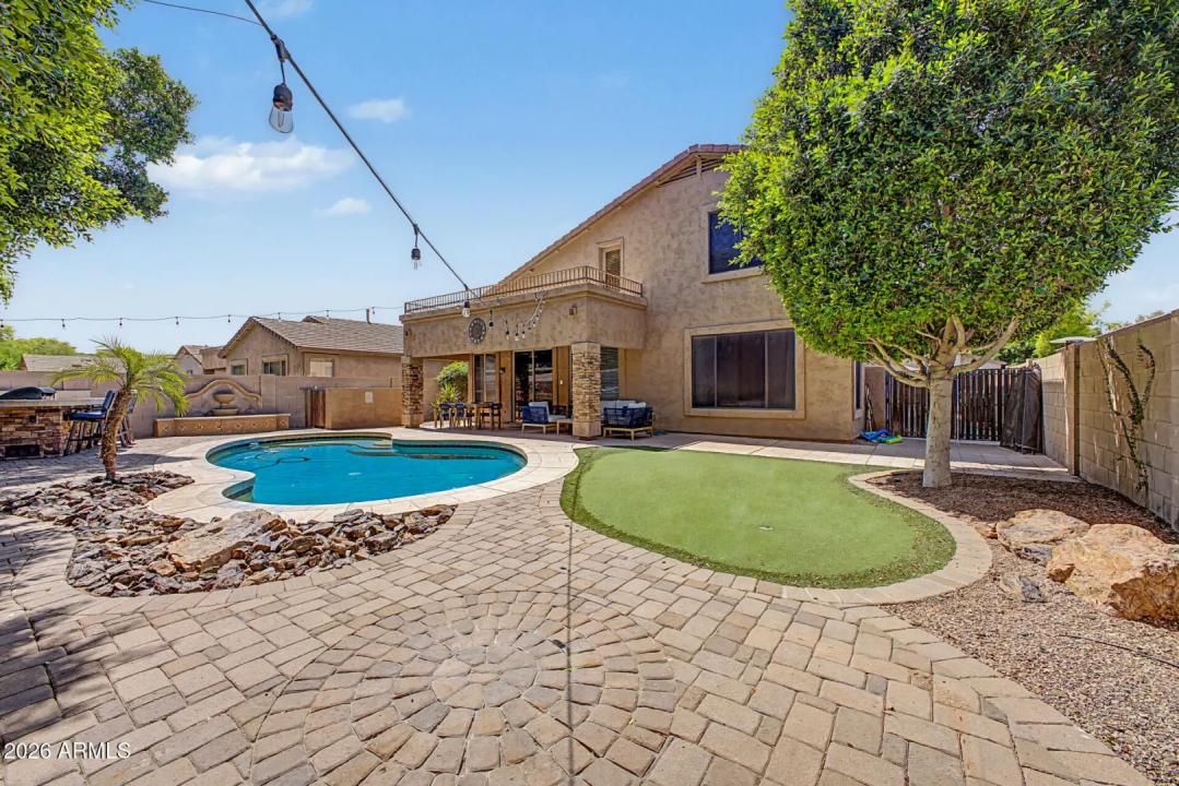 Real Estate Picture 1