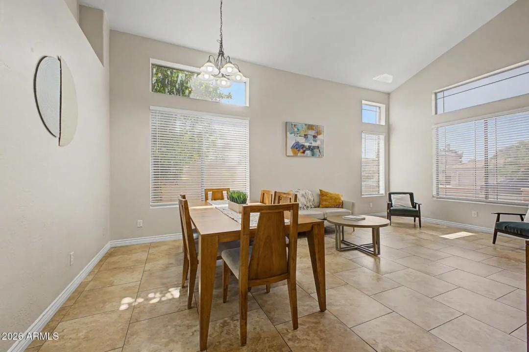 Real Estate Picture 14
