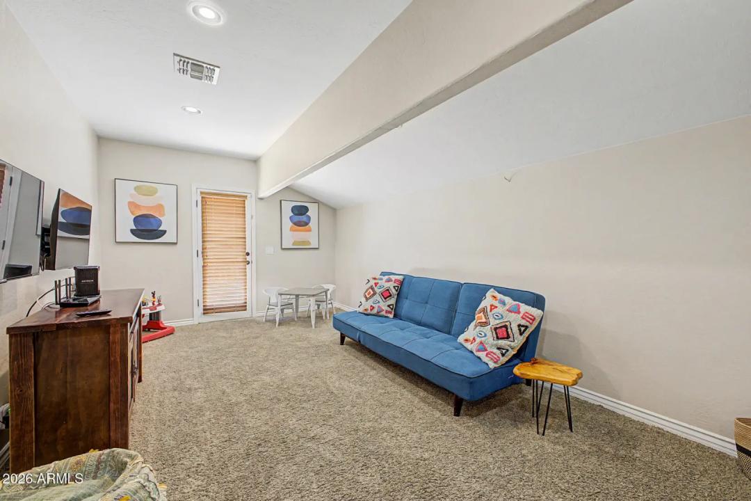 Real Estate Picture 20