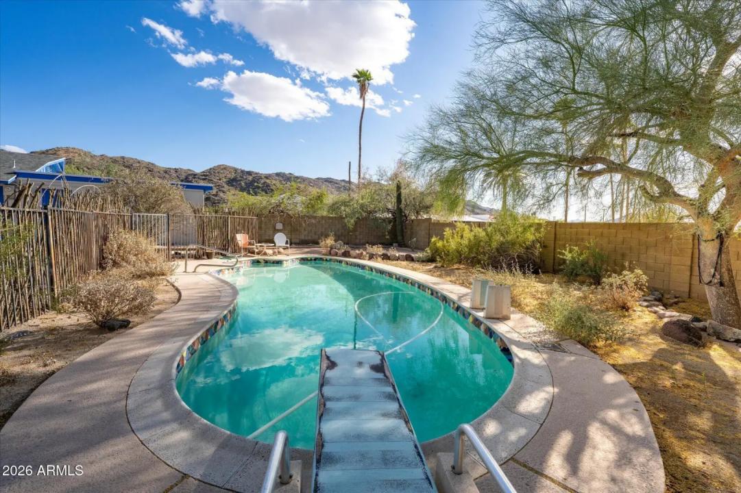 Real Estate Picture 32