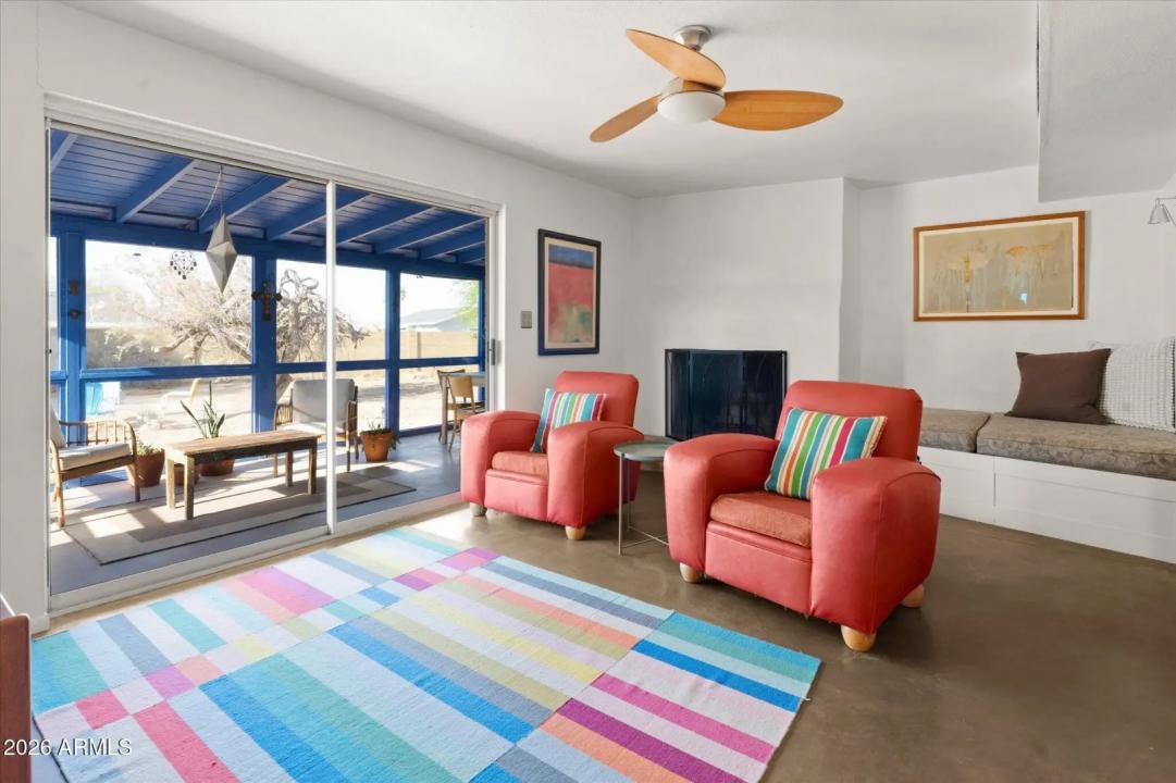 Real Estate Picture 9