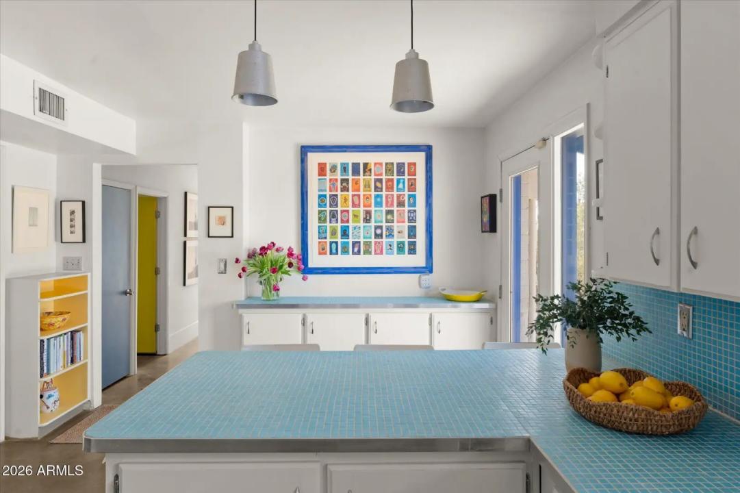 Real Estate Picture 13