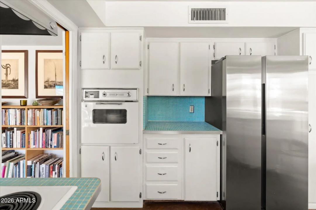 Real Estate Picture 15