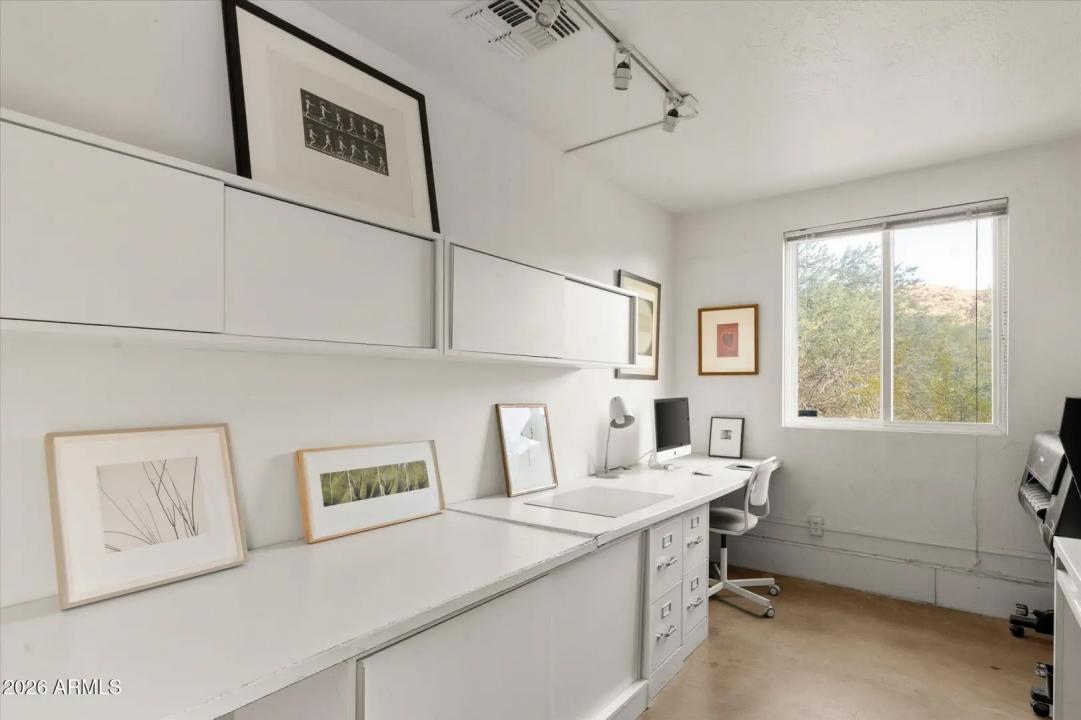 Real Estate Picture 25