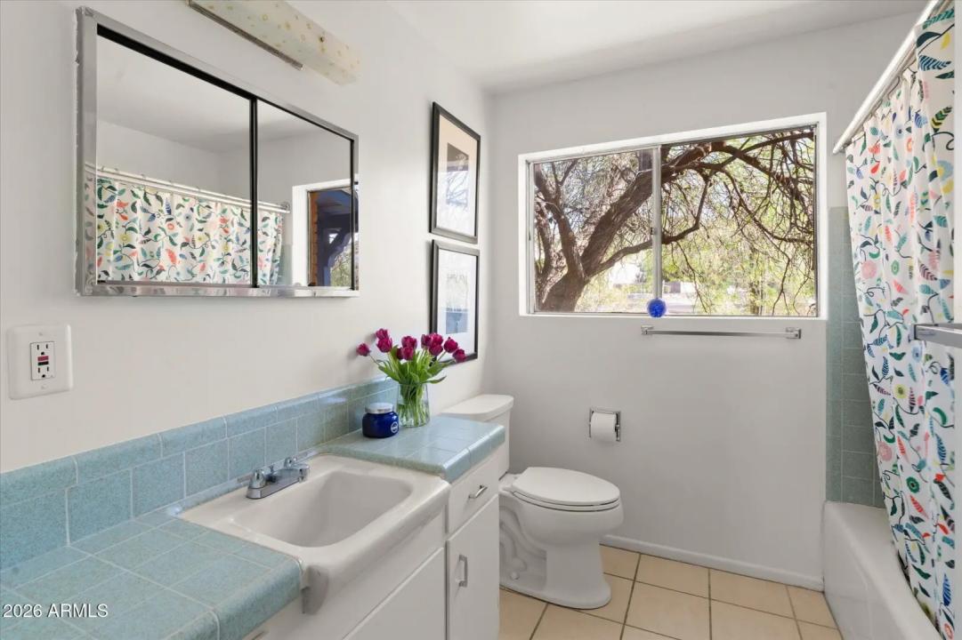 Real Estate Picture 22