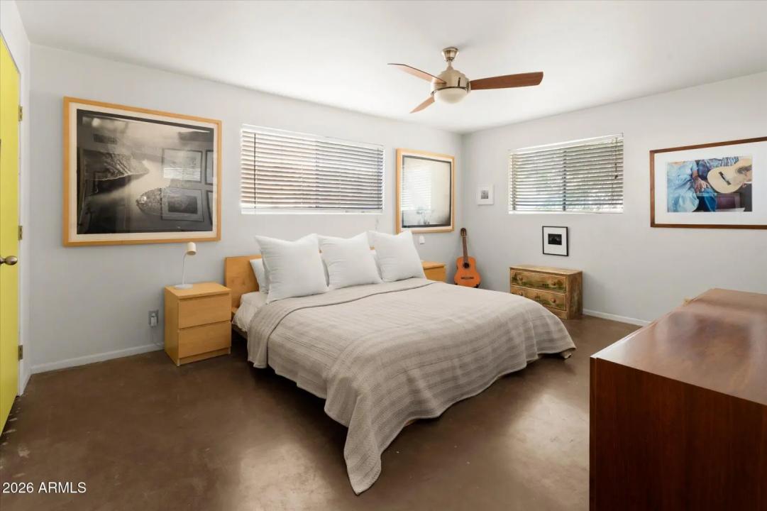 Real Estate Picture 17