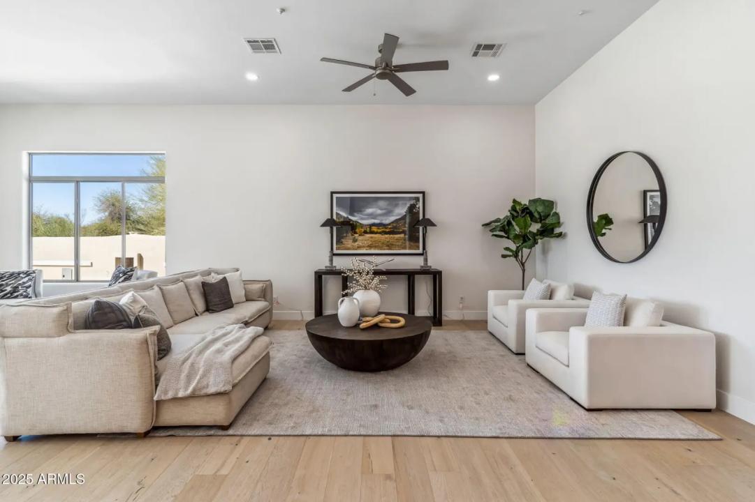 Real Estate Picture 19