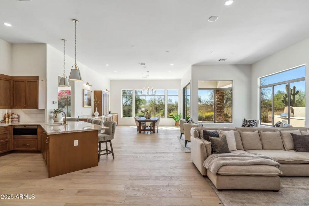 Real Estate Picture 30