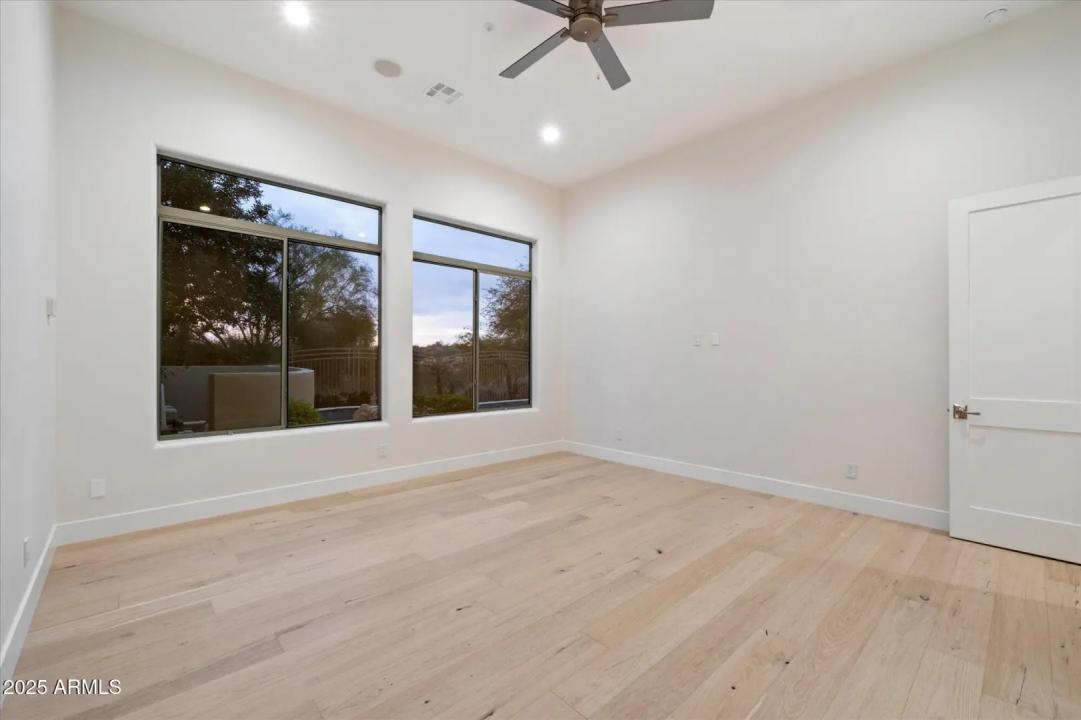 Real Estate Picture 34