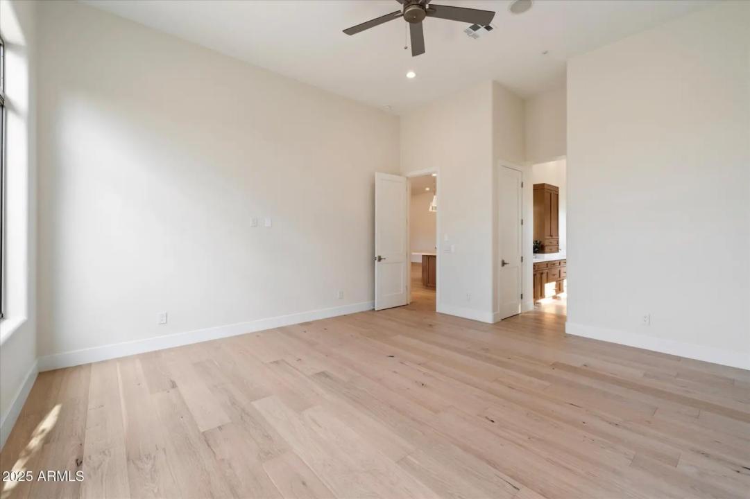 Real Estate Picture 39