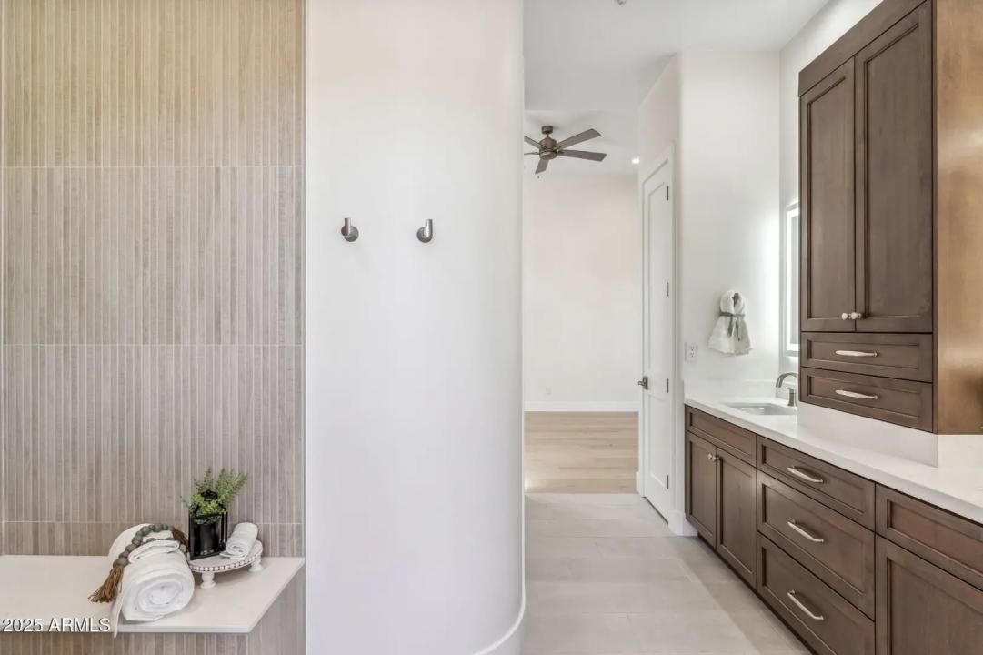 Real Estate Picture 54