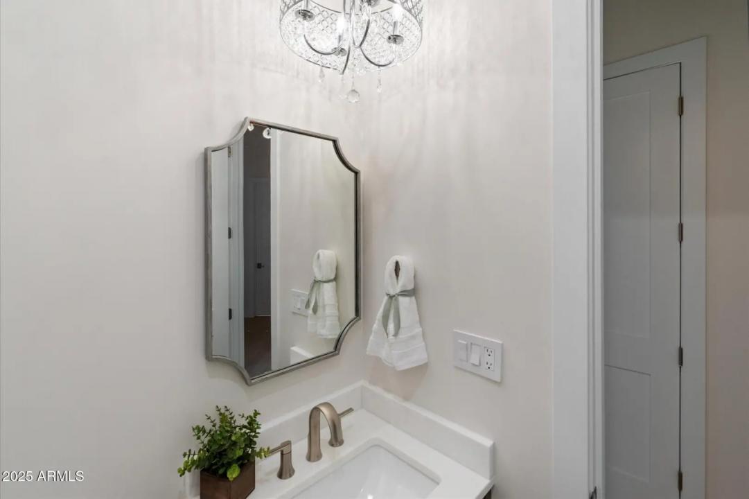 Real Estate Picture 60