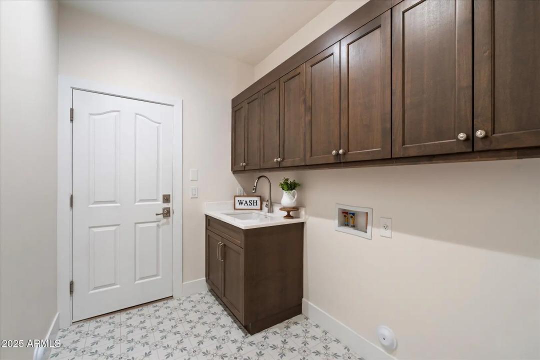 Real Estate Picture 64