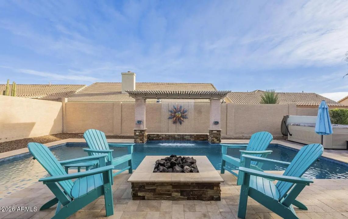 Real Estate Picture 3