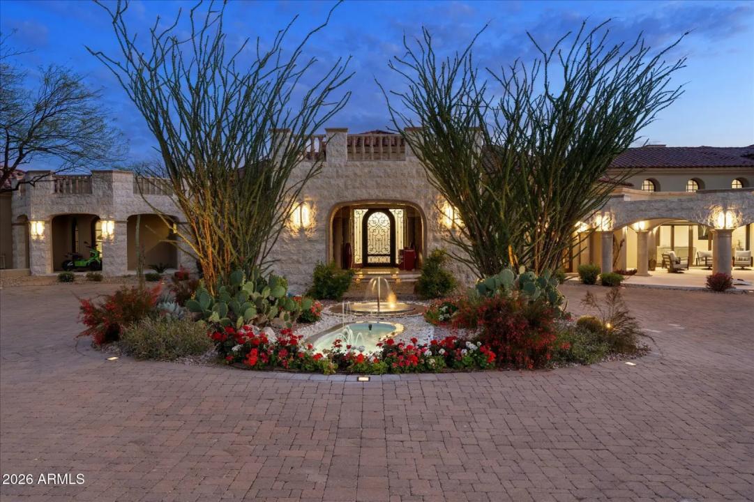 Real Estate Picture 4