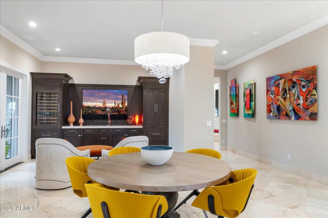 Real Estate Picture 14