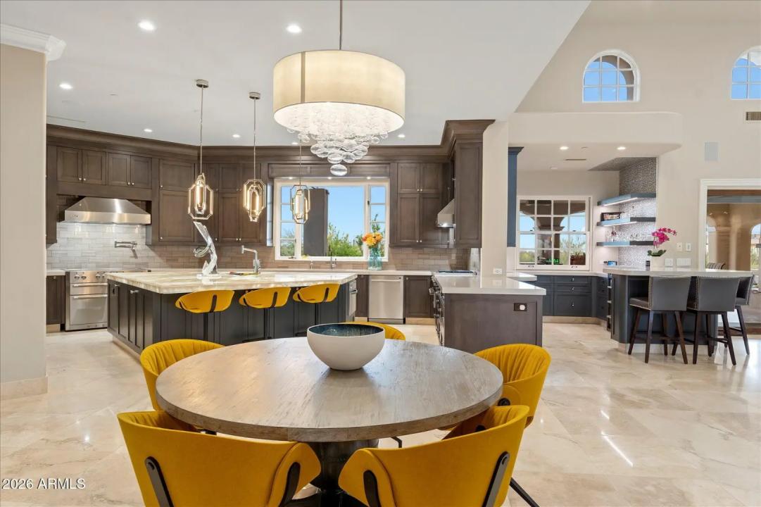 Real Estate Picture 15