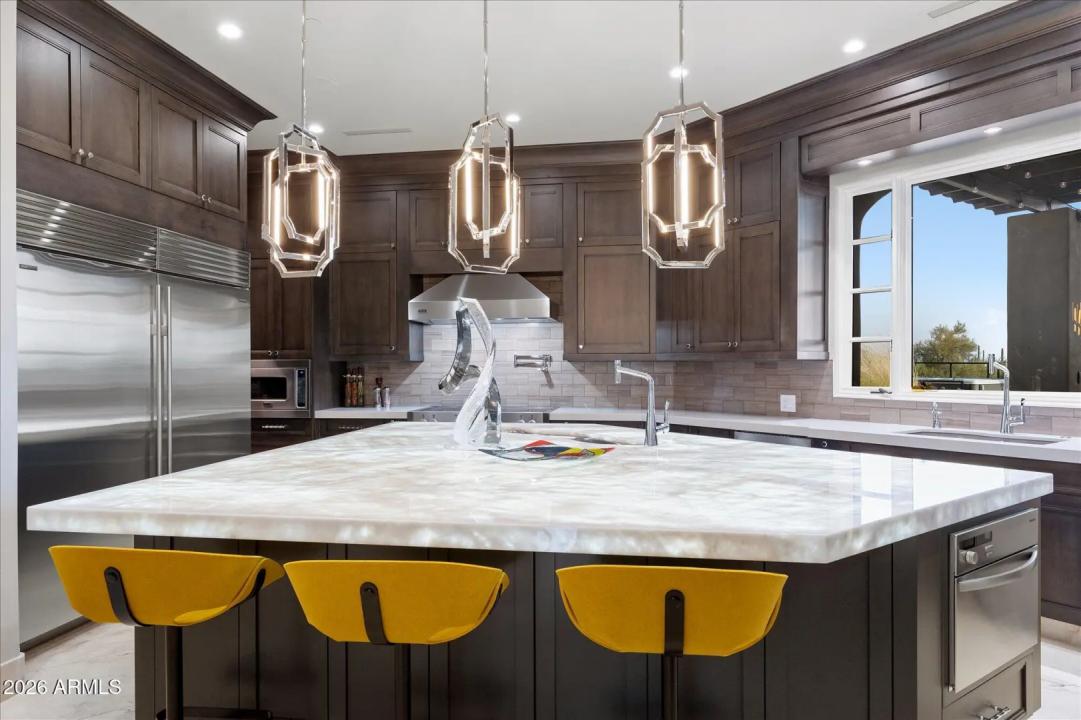 Real Estate Picture 19