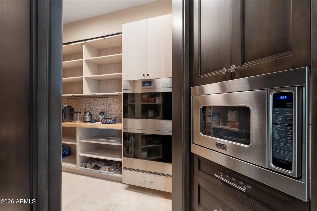 Real Estate Picture 23