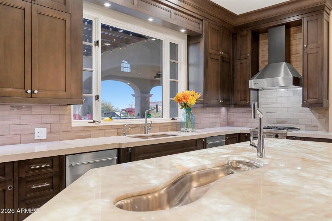 Real Estate Picture 26