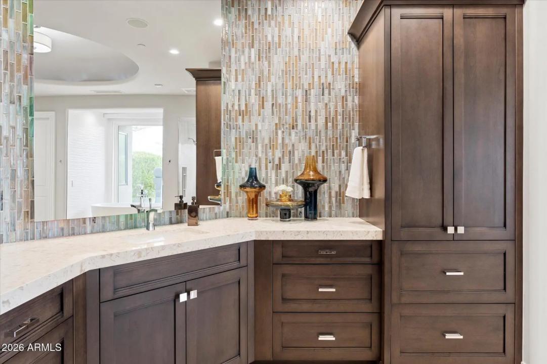 Real Estate Picture 48