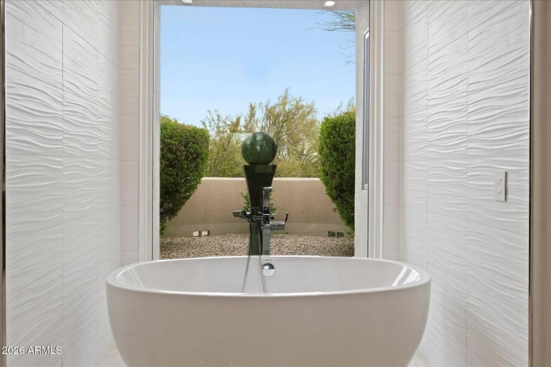 Real Estate Picture 49