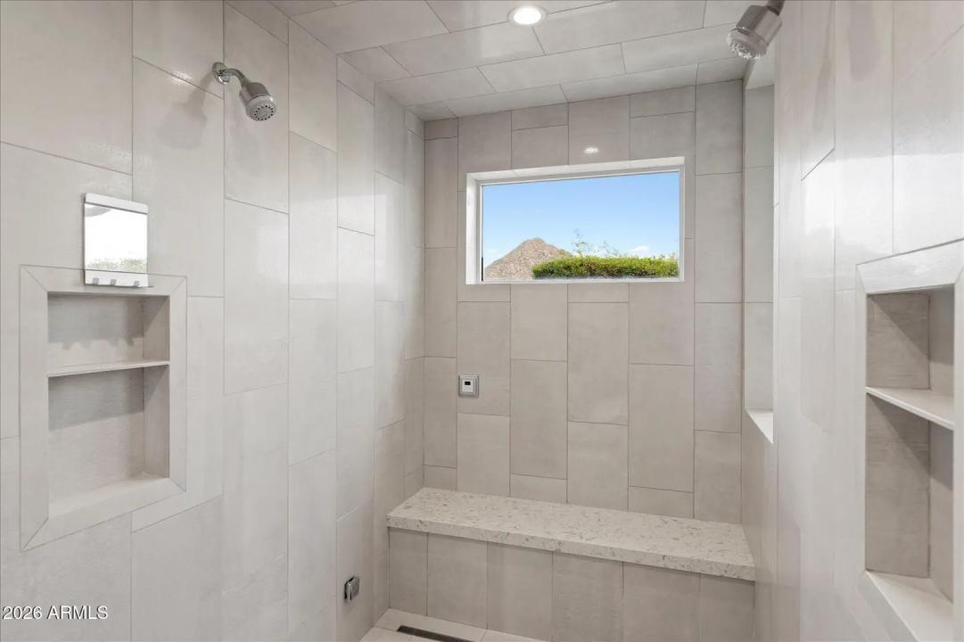 Real Estate Picture 50