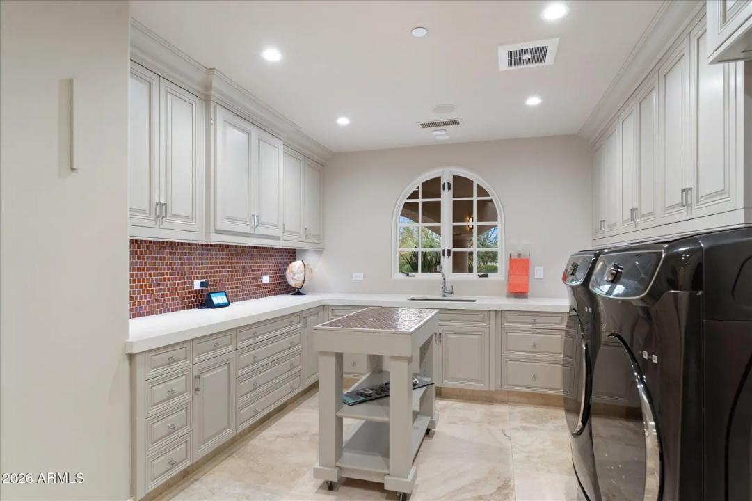 Real Estate Picture 52