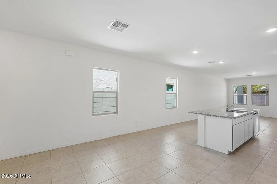 Real Estate Picture 20