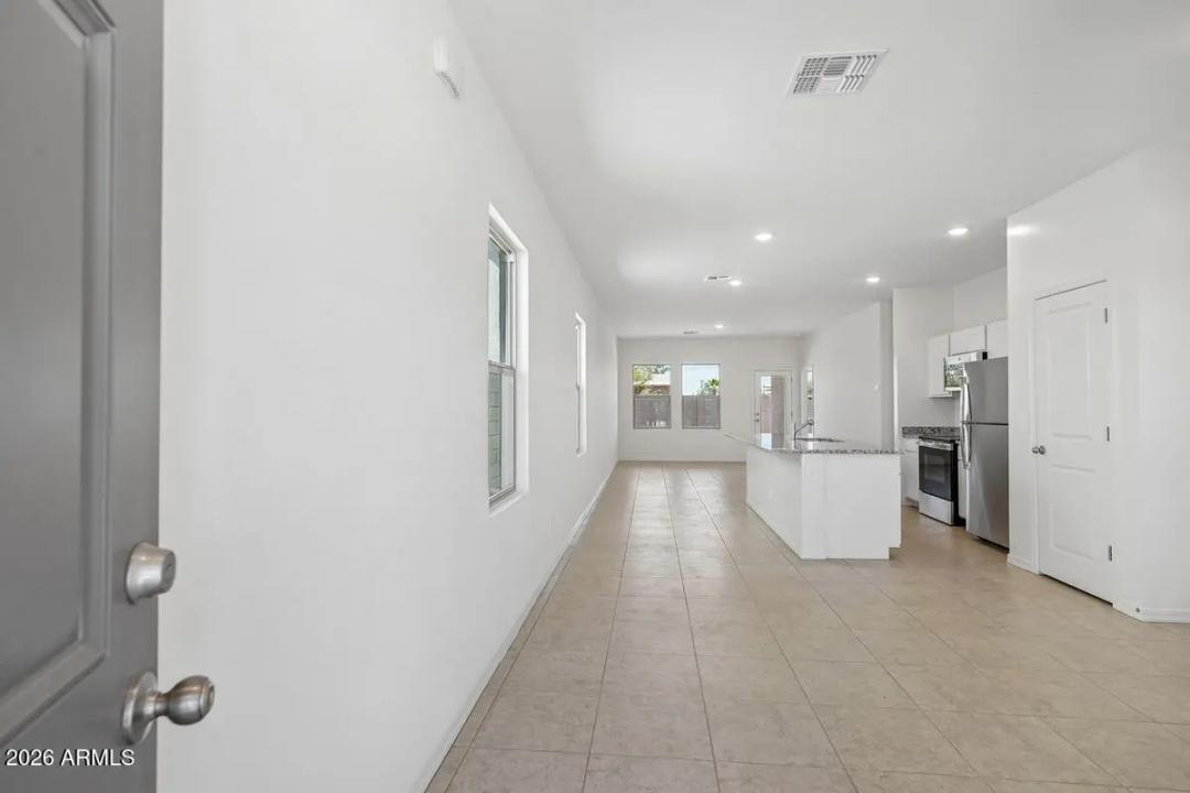 Real Estate Picture 22
