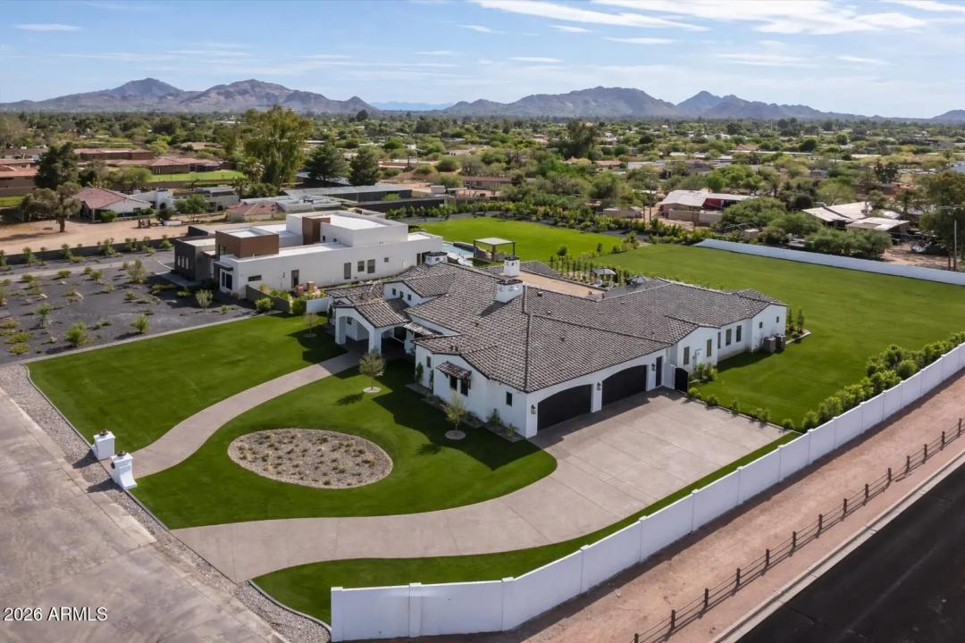 Real Estate Picture 2