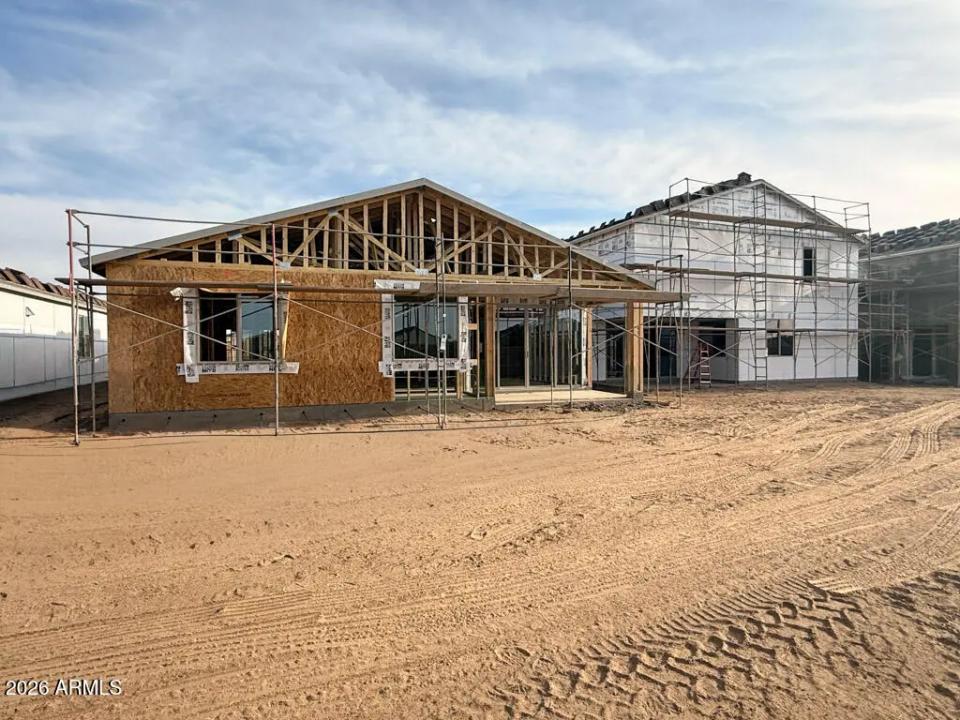 Real Estate Picture 5