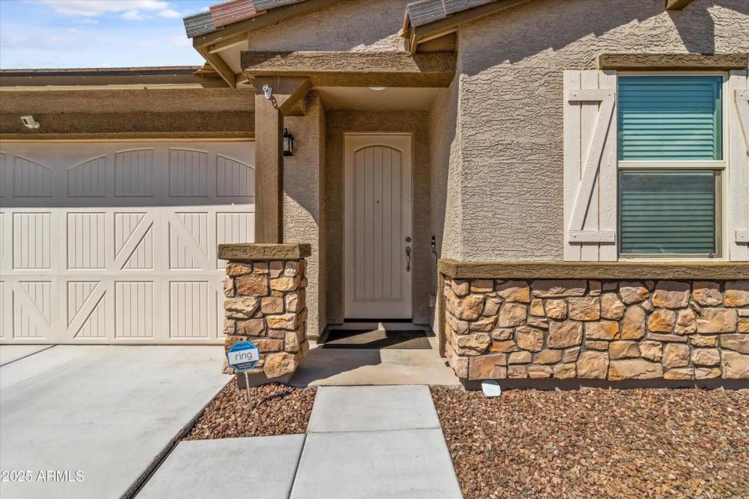 Real Estate Picture 5