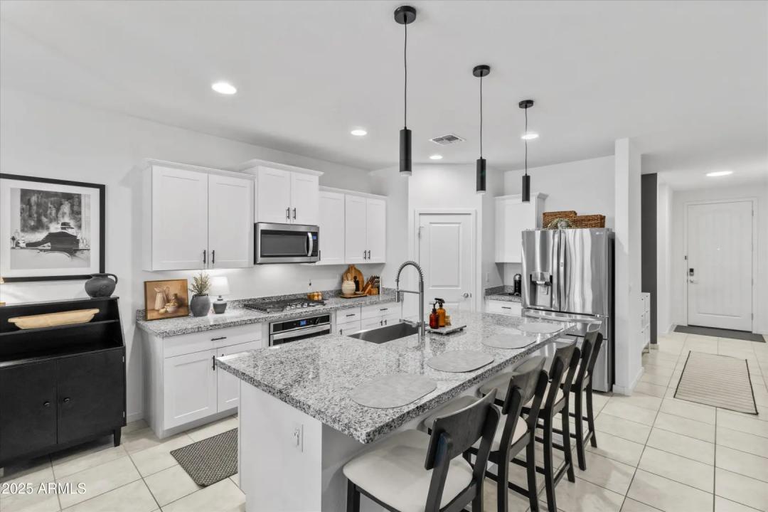 Real Estate Picture 6