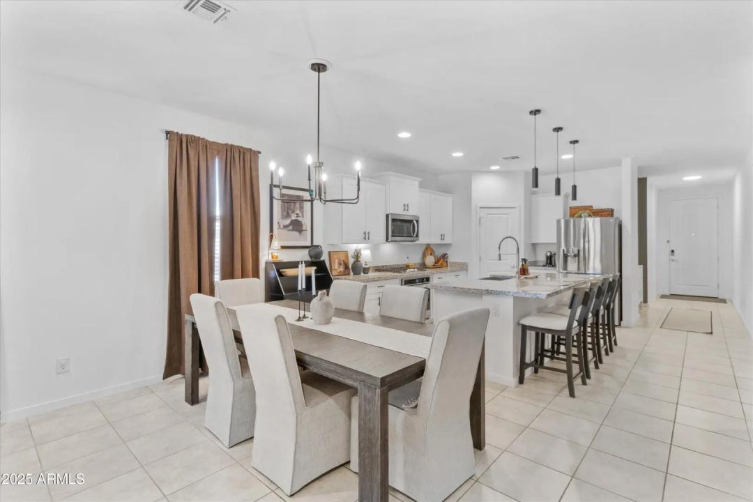 Real Estate Picture 10