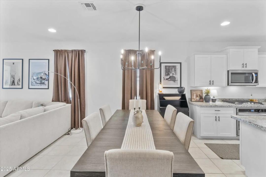 Real Estate Picture 11