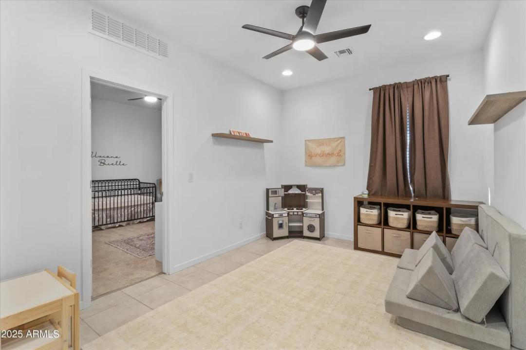 Real Estate Picture 22