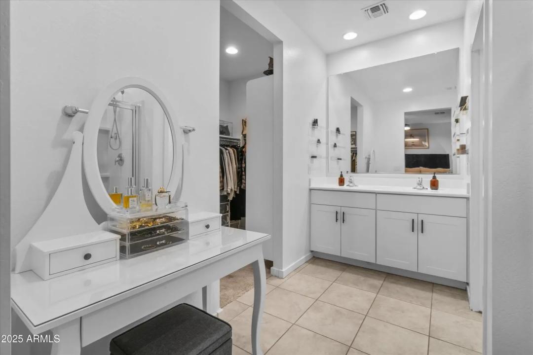 Real Estate Picture 32