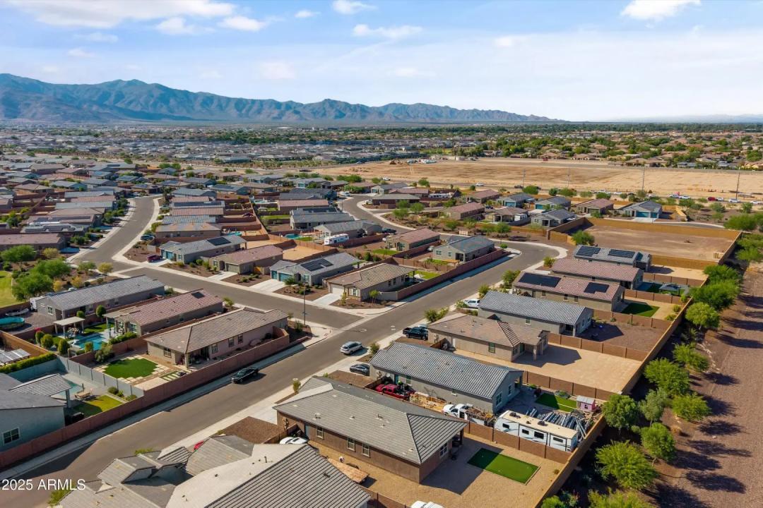 Real Estate Picture 53