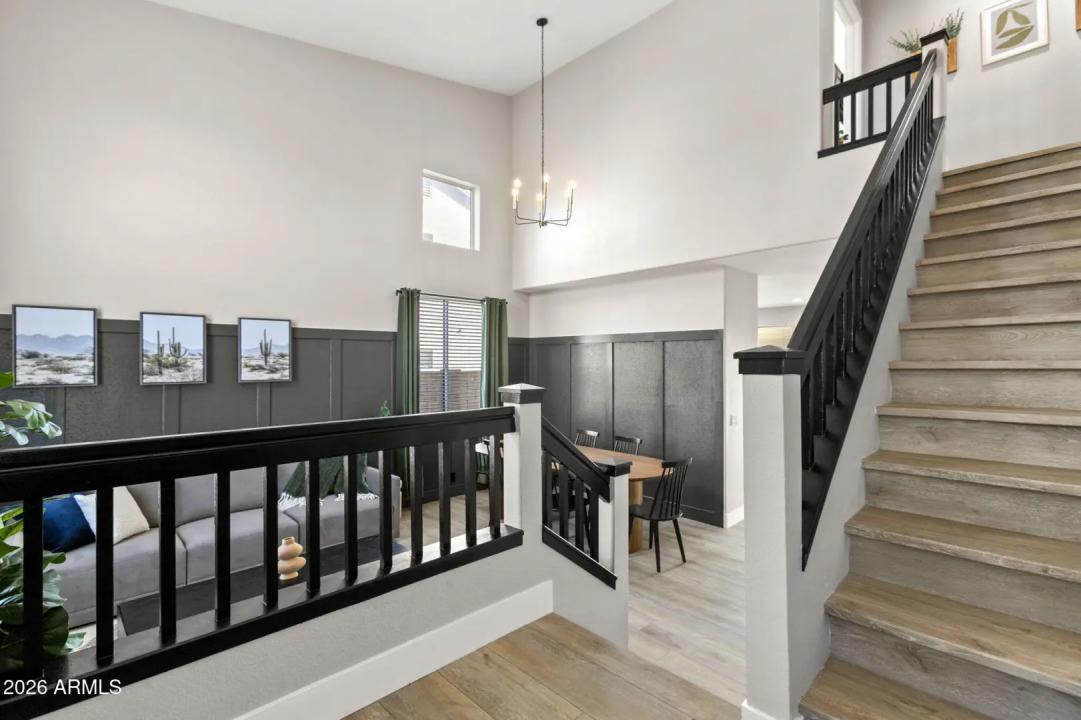 Real Estate Picture 9