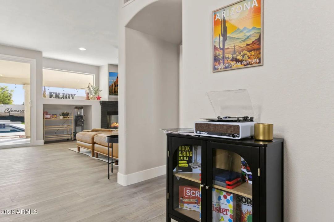 Real Estate Picture 11