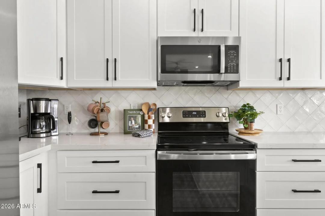 Real Estate Picture 13