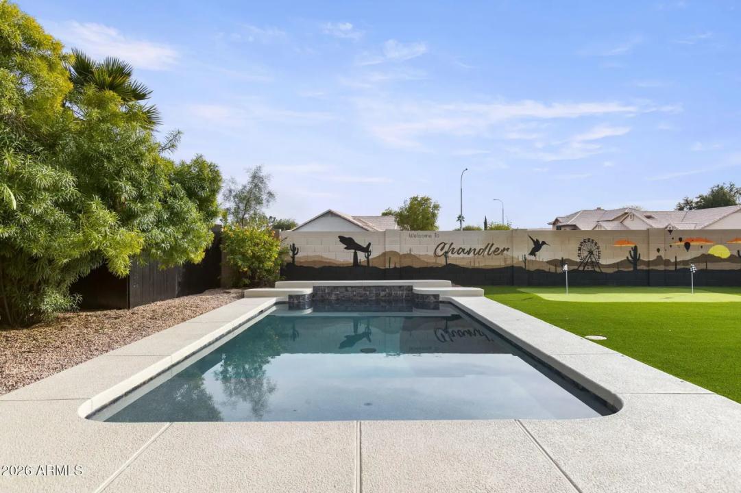 Real Estate Picture 42