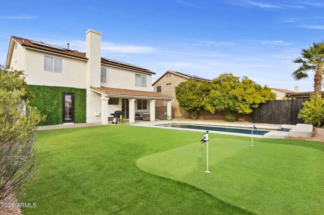 Real Estate Picture 50