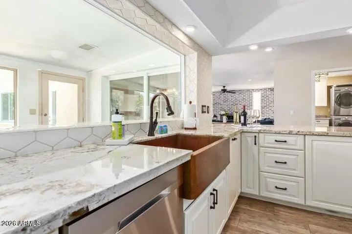 Real Estate Picture 12